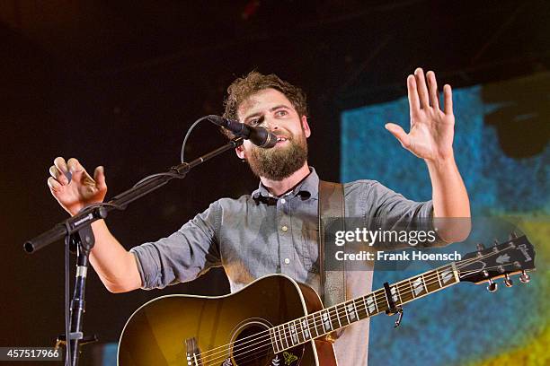 British singer Mike Rosenberg aka Passenger performs live during a concert at the Columbiahalle on October 19, 2014 in Berlin, Germany.