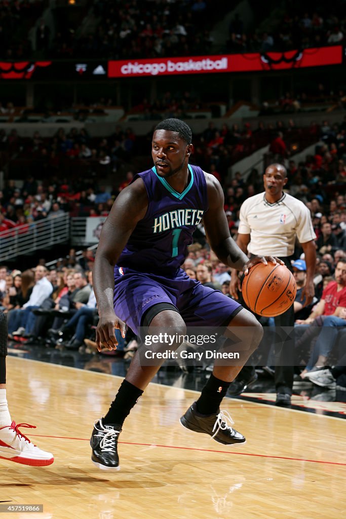 Charlotte Hornets v Chicago Bulls