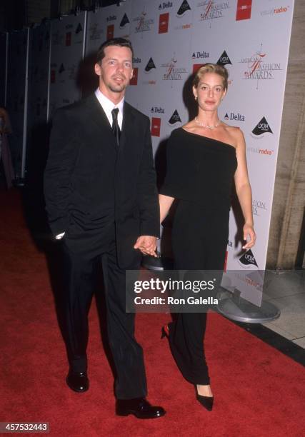 Actor Sean Hayes and guest attend the 19th Annual CFDA Awards on June 15, 2000 at Avery Fisher Hall, Lincoln Center in New York City.