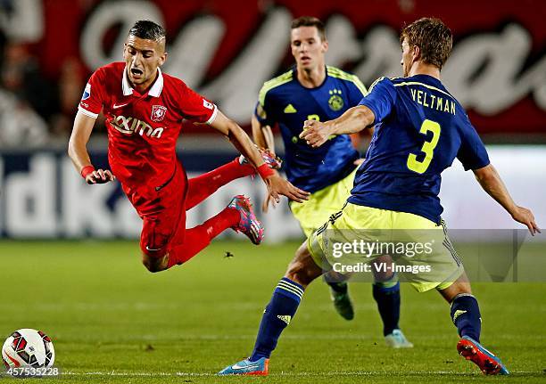 Twente-Ajax Joel Veltman stopt ten koste van een gele kaart Hakim Ziyech Foto ; Pim Ras during the Dutch Eredivisie match between FC Twente and Ajax...