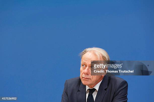 Former German Environment Minister Juergen Trittin speaks to the media at Bundespressekonferenz on October 20, 2014 in Berlin, Germany. The...