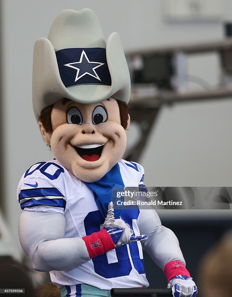 New York Giants v Dallas Cowboys