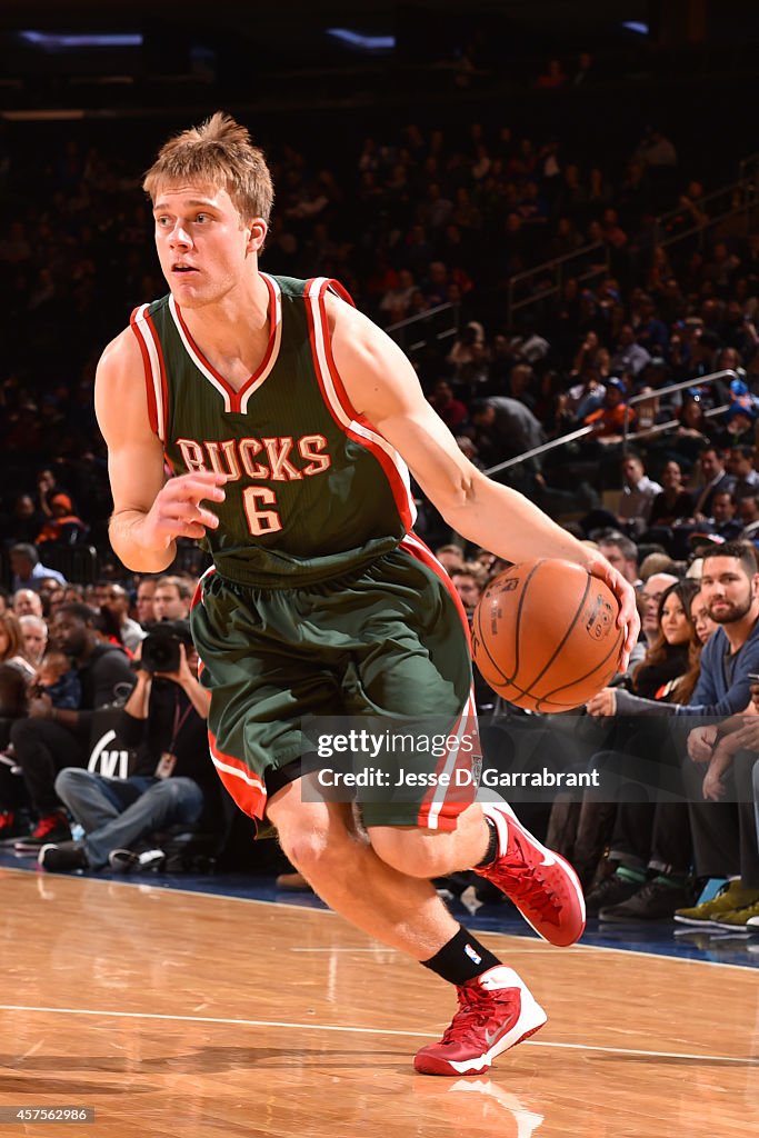 Milwaukee Bucks v New York Knicks