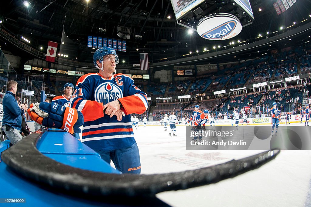 Tampa Bay Lightning v Edmonton Oilers