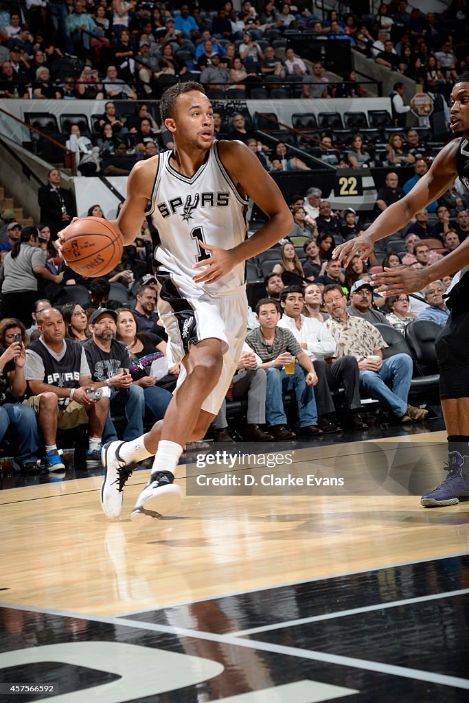 Sacramento Kings v San Antonio Spurs