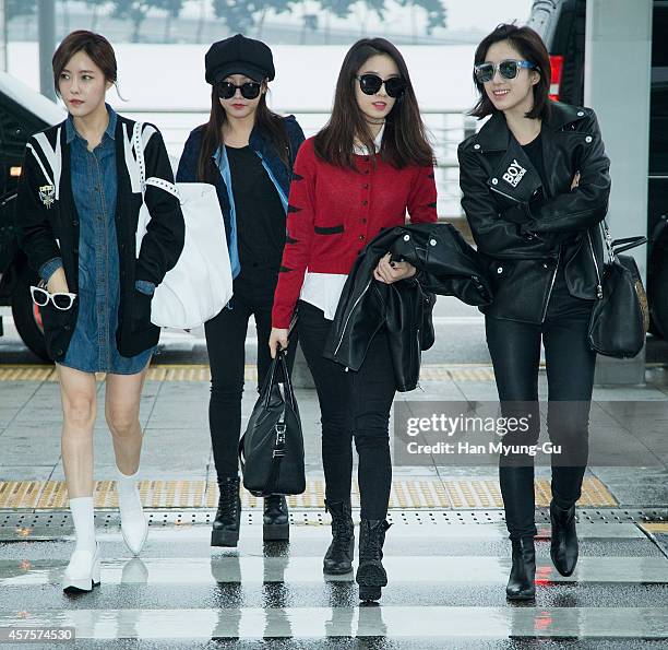 Ara are seen on departure at Incheon International Airport on October 21, 2014 in Incheon, South Korea.