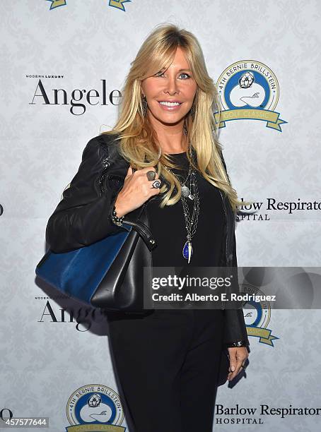 Personality Lisa Gastineau attends the Barlow Respiratory Hospital;s 4th Annual Bernie Brillstein Golf Classic Awards Dinner at the Wilshire Country...