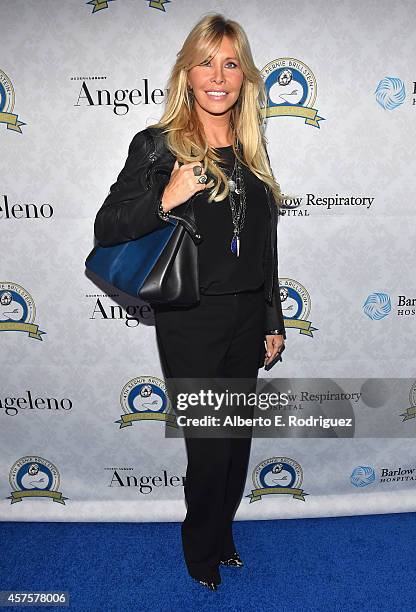 Personality Lisa Gastineau attends the Barlow Respiratory Hospital;s 4th Annual Bernie Brillstein Golf Classic Awards Dinner at the Wilshire Country...