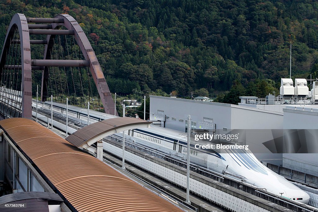 U.S. Party Including Northeast Maglev CEO Wayne Rogers Visits Yamanashi Maglev Test Track