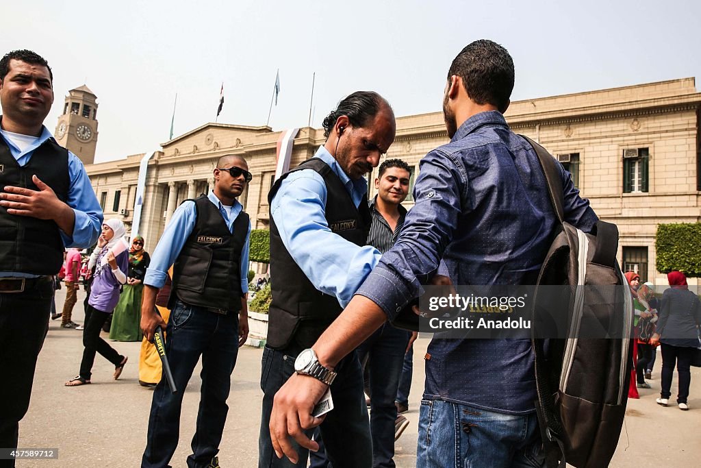 Strict security measures in the entrance to Cairo University