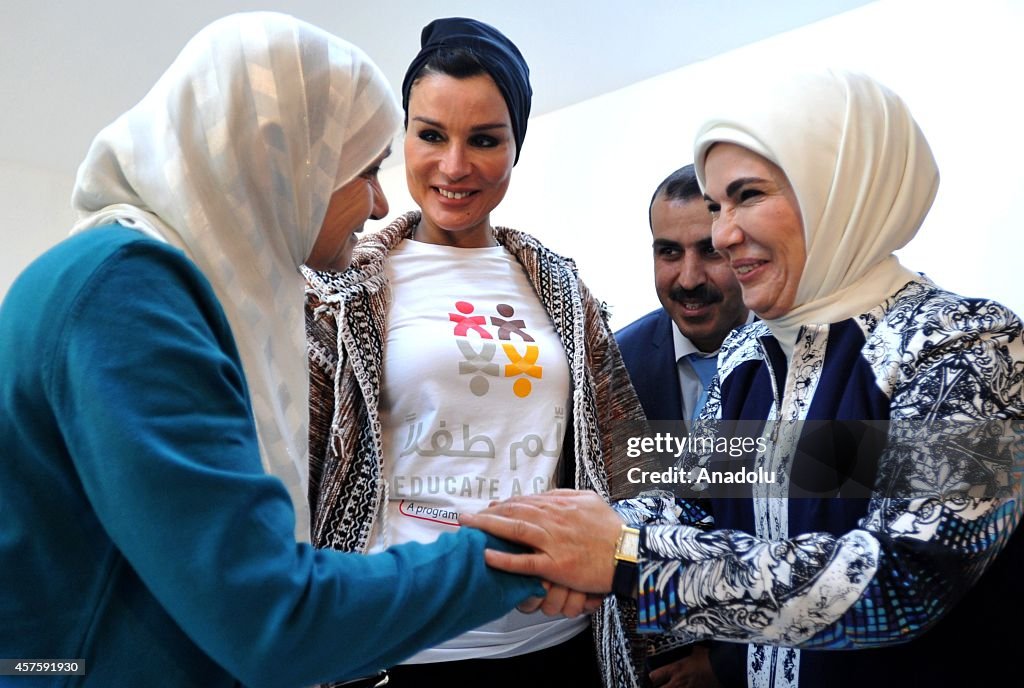 Qatar Emir's mother Sheikha Mozah and Turkey's First Lady Emine Erdogan visit Syrian refugees