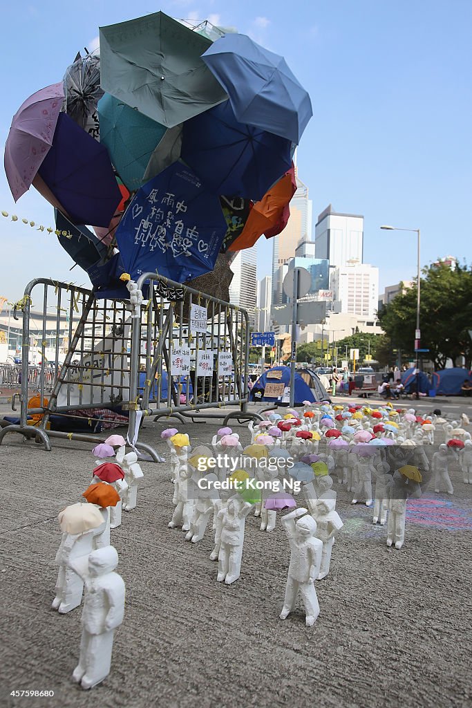 Hong Kong Pro-Democracy Rallies Enter Week Four Despite Police Efforts To Clear The Streets