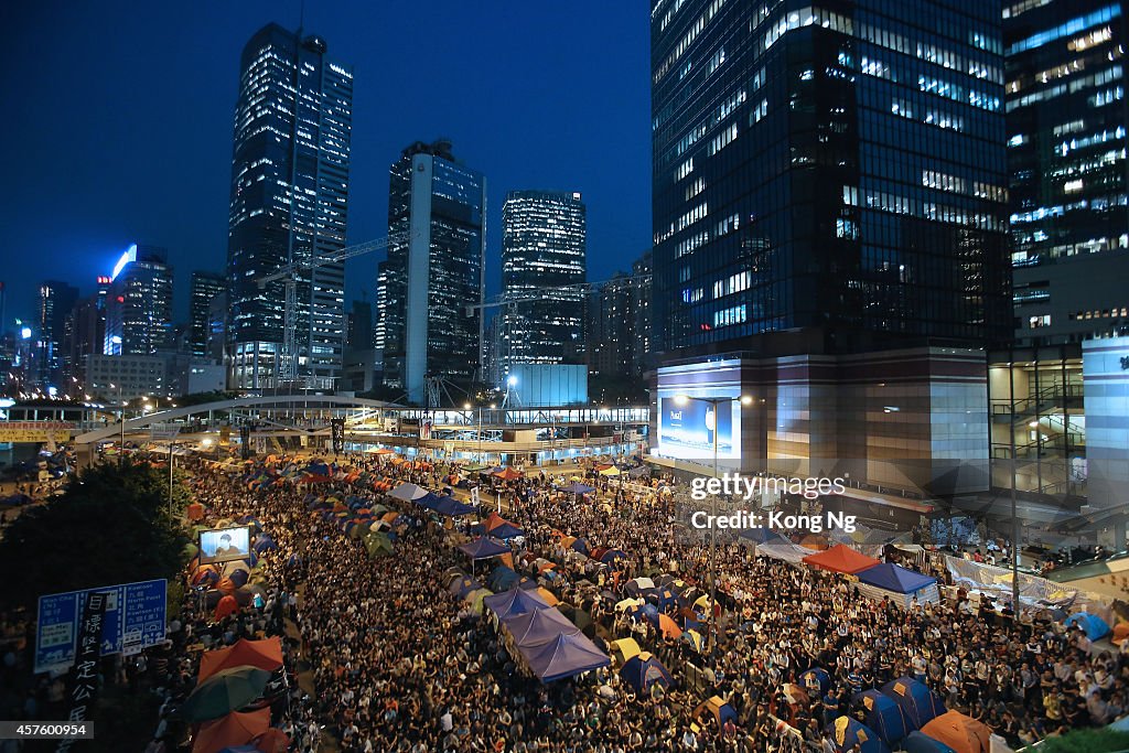 Hong Kong Pro-Democracy Rallies Enter Week Four Despite Police Efforts To Clear The Streets