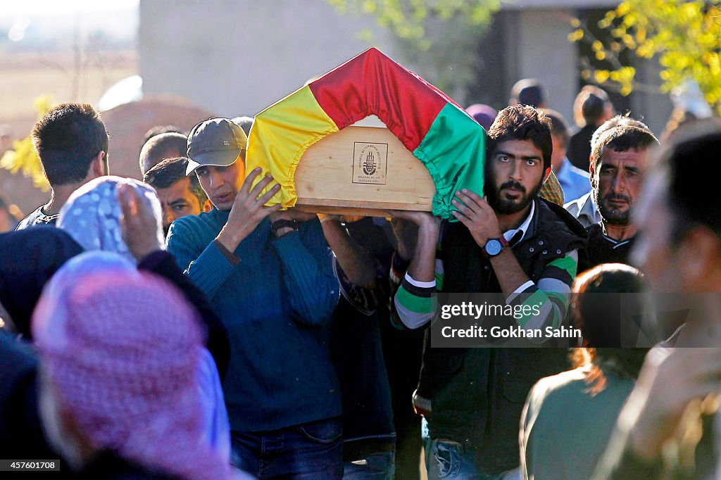 Syrian Kurds Battle IS To Retain Control Of Kobani