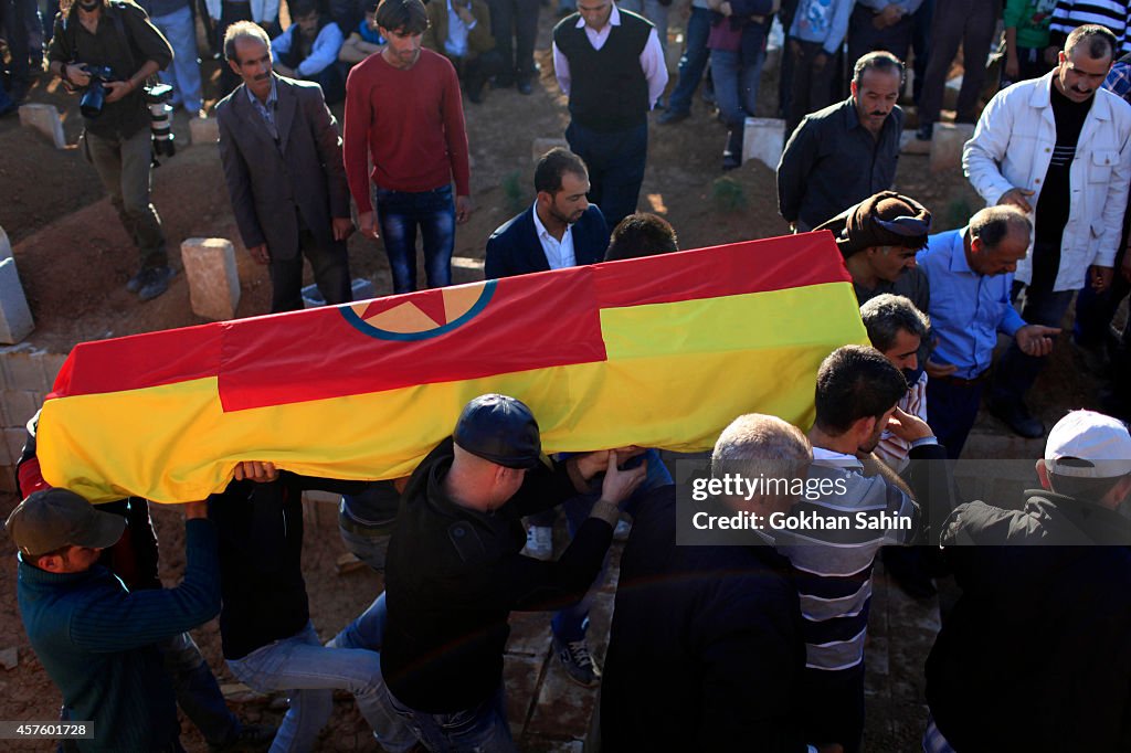 Syrian Kurds Battle IS To Retain Control Of Kobani