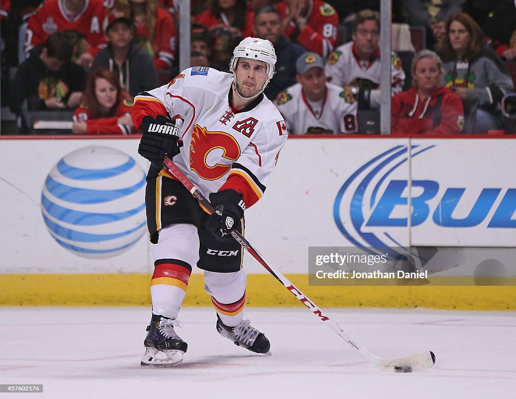 Calgary Flames v Chicago Blackhawks