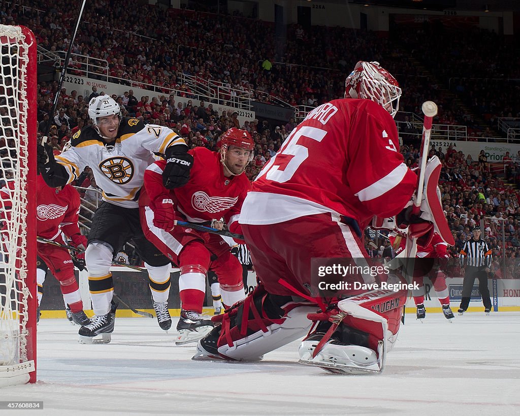 Boston Bruins v Detroit Red Wings