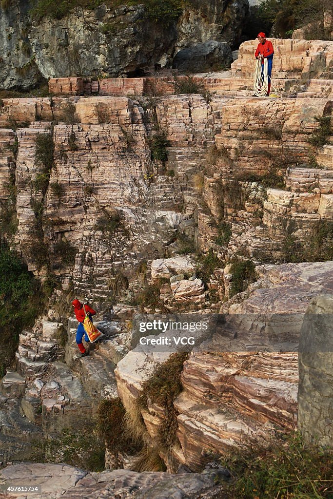 Spider-man Collects Garbage In Xinxiang