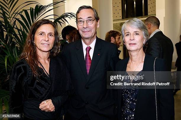 Baroness Eric de Rothschild, Alfred Pacquement and his wife Caroline attend the 'Diner des Amis du Musee d'Art Moderne' at Musee d'Art Moderne on...