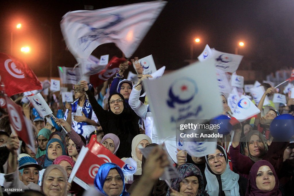 Rashid al-Ghannushi holds rally ahead of Tunisian parliamentary election