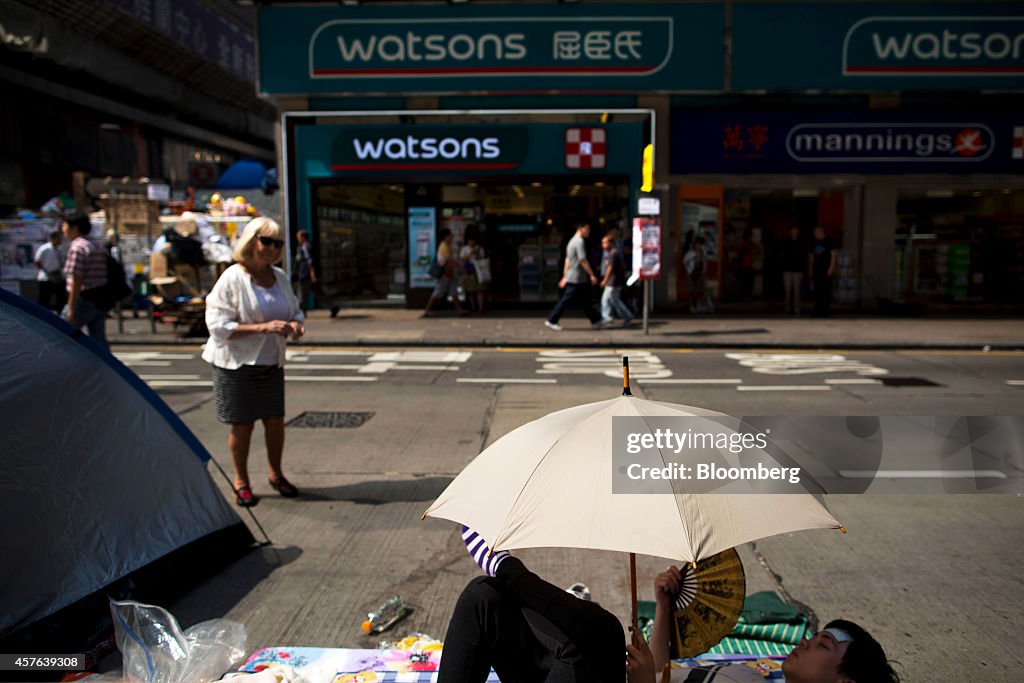 Images Of Mongkok As Hong Kong May Send New Report on Democracy Demands to China