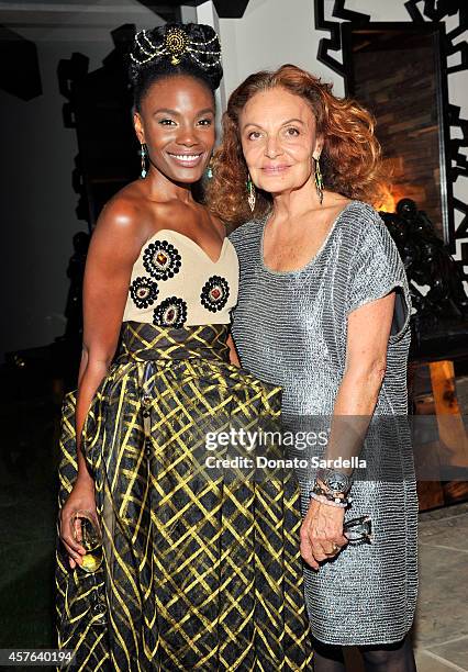 Singer Shingai Shoniw and fashion designer Diane Von Furstenberg attend the CFDA/Vogue Fashion Fund evening dinner on October 21, 2014 in Los...