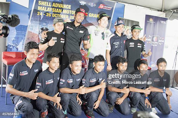 Nikcy Shell 102 Putra Square Stock Photos, High-Res Pictures, and Images - Getty Images