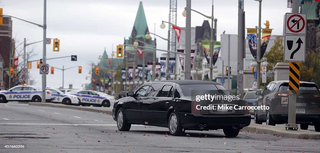 Shooting In Ottawa At City's War Memorial And Near Parliament Hill