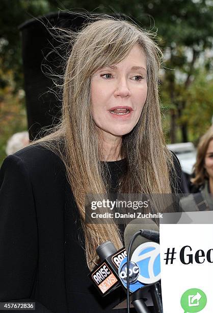Sally Wade attends the George Carlin Way Street Sign Unveiling on October 22, 2014 in New York City.