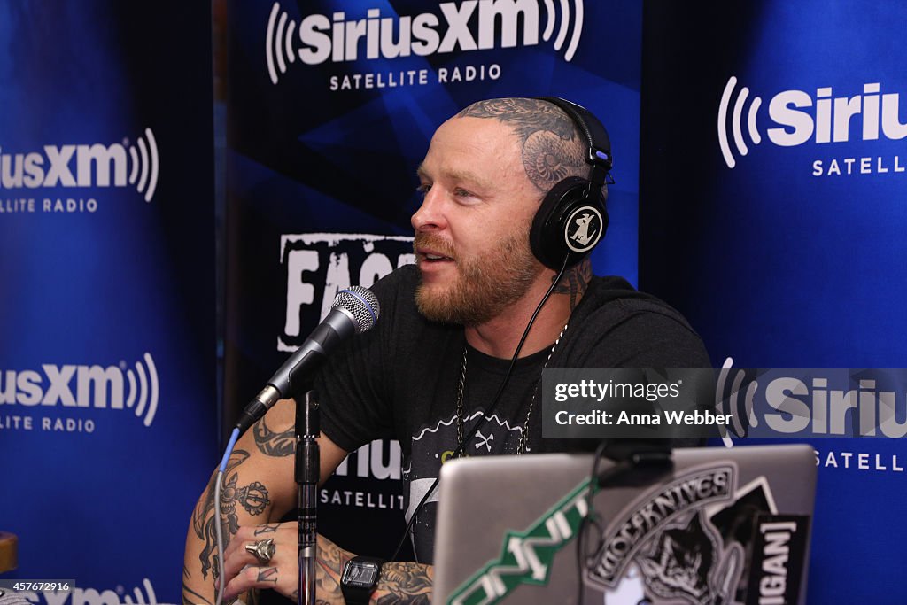 SiriusXM's The Jason Ellis Show Live From Hooters In New York