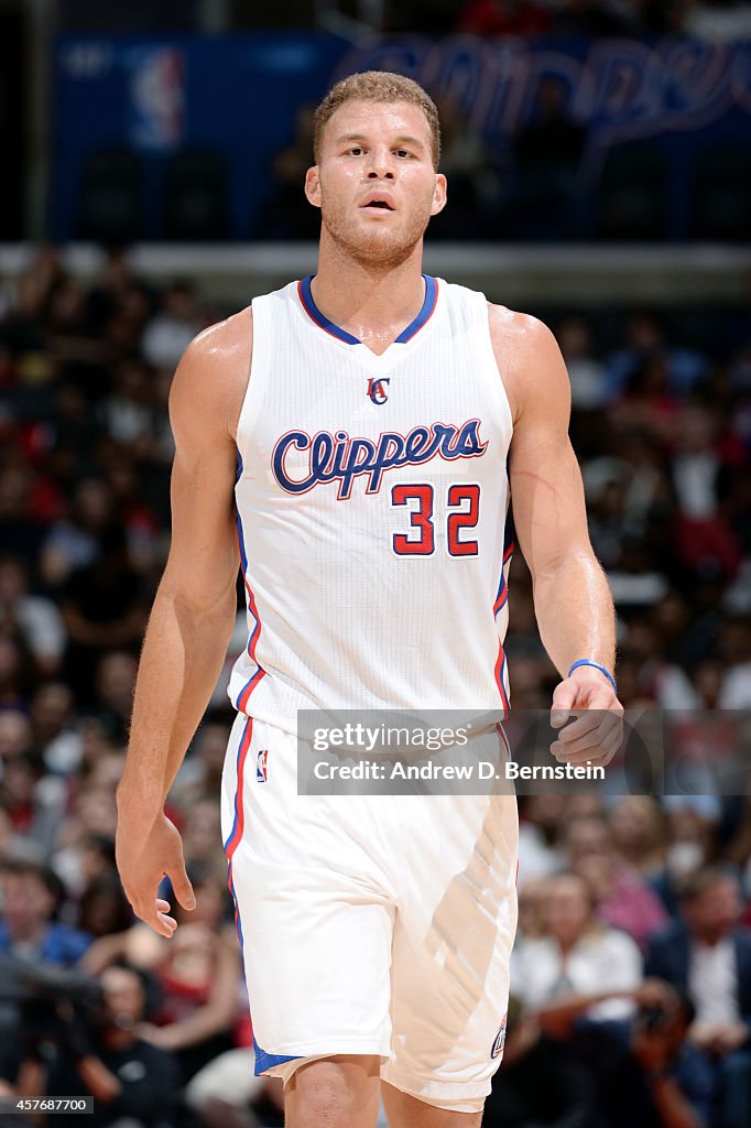 Phoenix Suns v Los Angeles Clippers