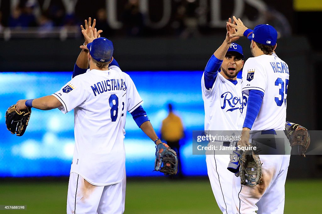 World Series - San Francisco Giants v Kansas City Royals - Game Two