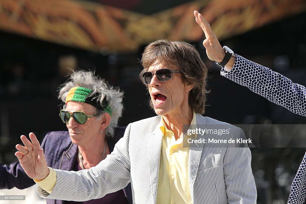 The Rolling Stones Arrive In Adelaide