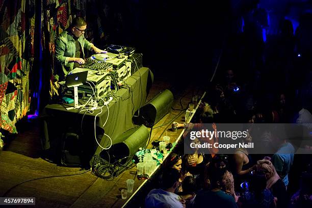 Syphe Rapper 17 Dr Pepper One Of A Kind Concert Powered By Pandora Stock Photos ...