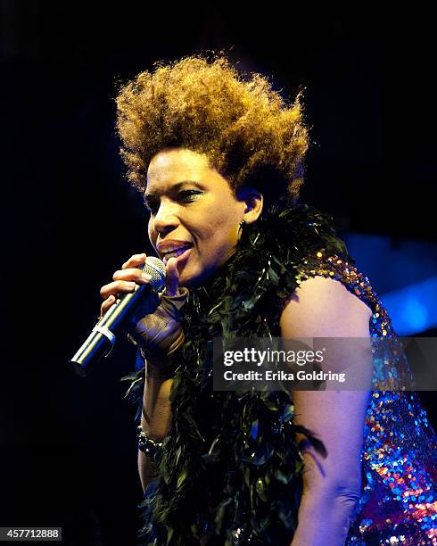 Macy Gray performs at Tipitina's on October 22, 2014 in New Orleans, Louisiana.