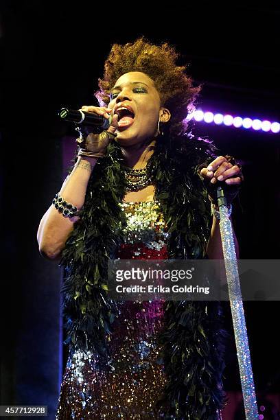 Macy Gray performs at Tipitina's on October 22, 2014 in New Orleans, Louisiana.