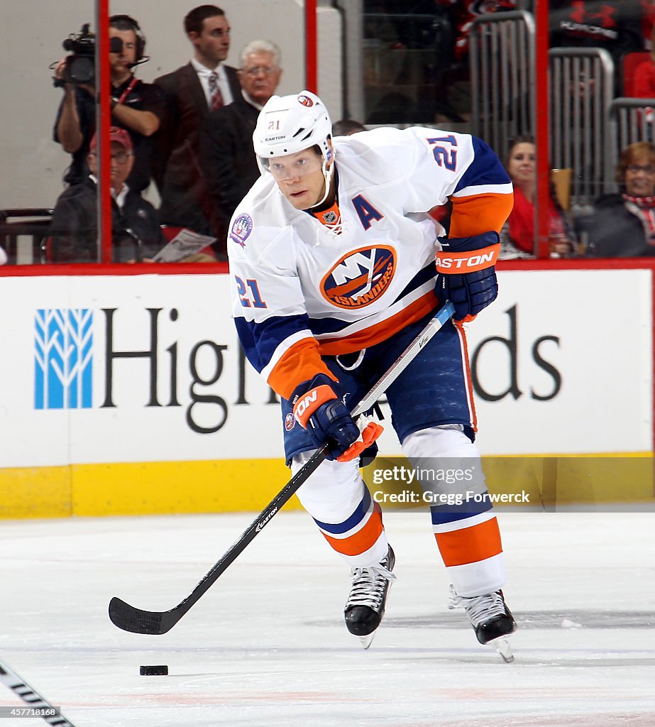 New York Islanders v Carolina Hurricanes