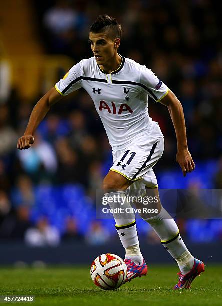 Erik Lamela of Spurs runs with the ball during the UEFA Europa League group C match between Tottenham Hotspur FC and Asteras Tripolis FC at White...