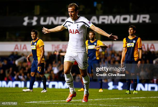 Harry Kane of Spurs celebrates scoring his team's fourth goal during the UEFA Europa League group C match between Tottenham Hotspur FC and Asteras...