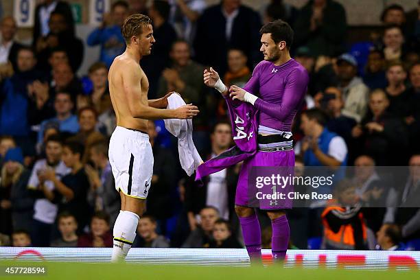 Hugo Lloris of Spurs swaps shirts with team-mate Harry Kane of Spurs after he was sent off leaving Harry Kane to take care of goalkeeping duties...