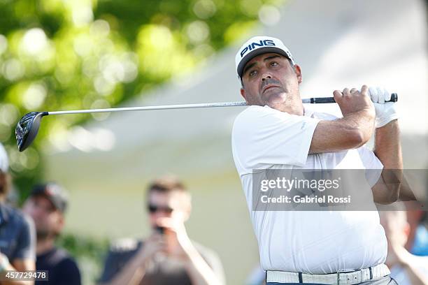 Angel Cabrera of Argentina tees off on the 18th hole during the first round of America's Golf Cup as part of PGA Latinoamerica tour at Olivos Golf...