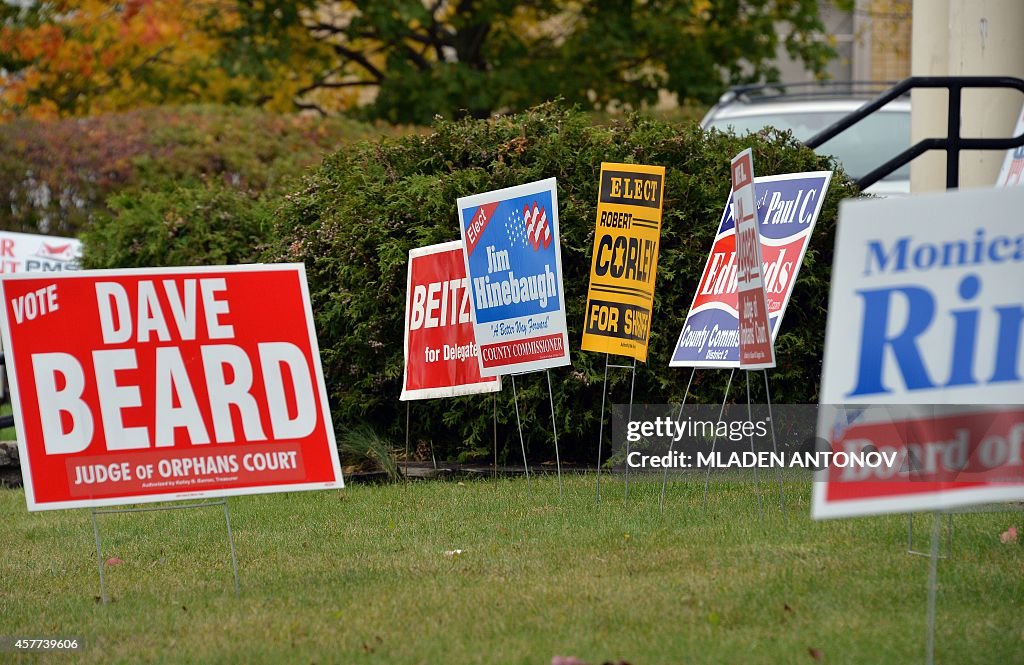 US - ELECTIONS - POSTERS