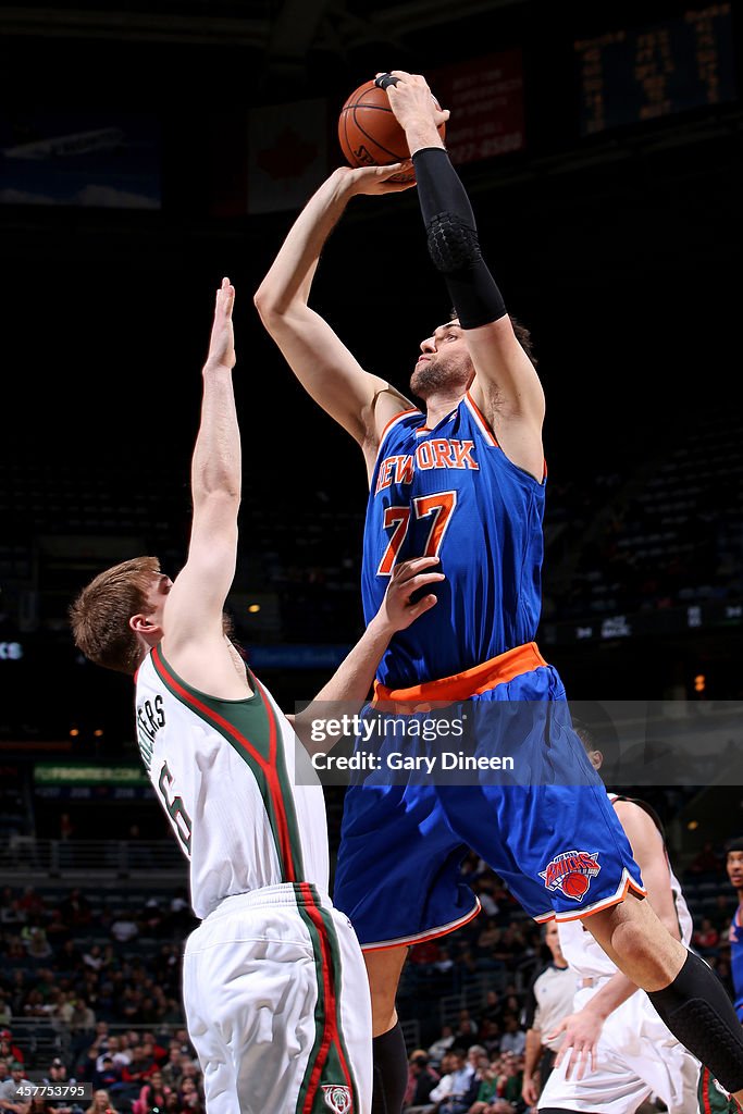 New York Knicks v Milwaukee Bucks