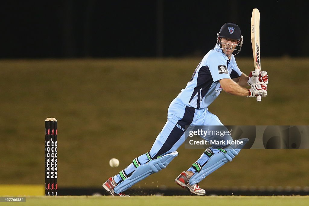 Ben Rohrer Ben Rohrer of the Blues bats during the Matador BBQs One Day Cup ...