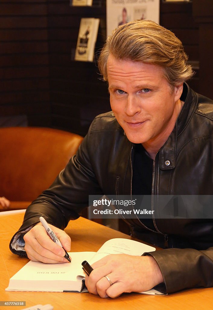 Cary Elwes Book Signing For "As You Wish"