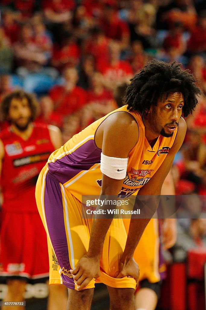 NBL Rd 3 - Perth v Sydney