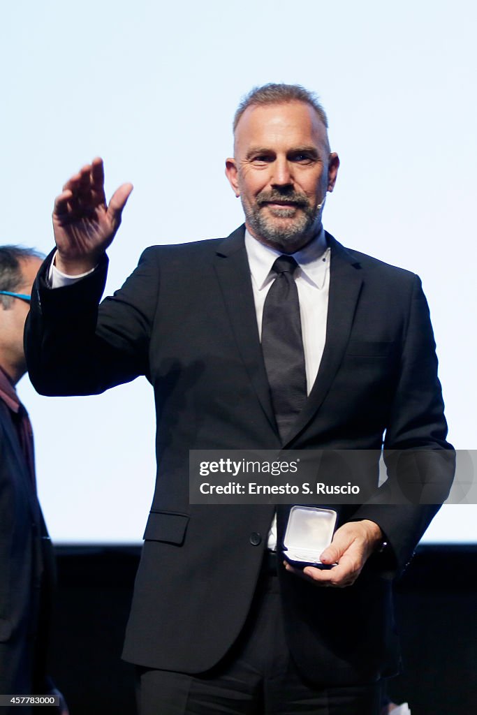 Kevin Costner Meets The Audience and Unicef Plate - The 9th Rome Film Festival