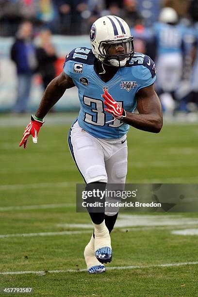 Bernard Pollard of the Tennessee Titans plays against the Arizona Cardinals at LP Field on December 15, 2013 in Nashville, Tennessee.
