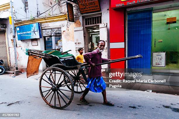 Allah Rakha Rickshaw Rickshaw Wallah Photos and Premium High Res Pictures - Getty Images