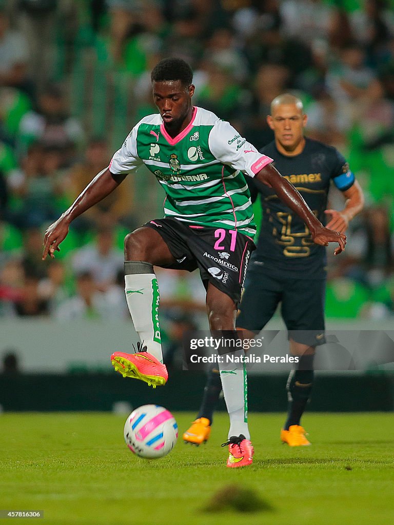 Santos Laguna v Pumas UNAM - Apertura 2014 Liga MX